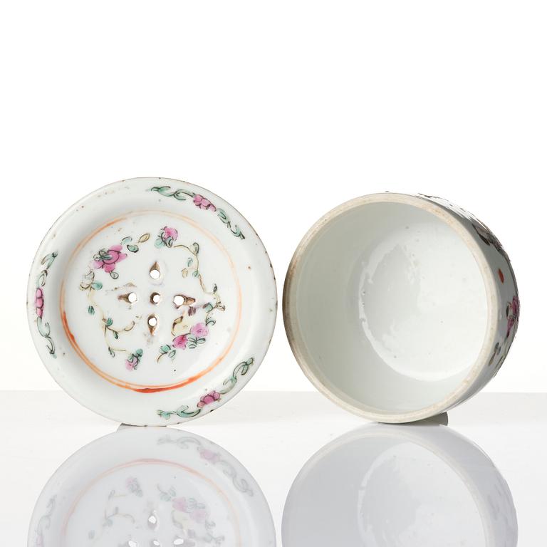 Two Chinese famille rose porcelain dishes and a censer, a pair of enamel spoons, Qing dynasty.