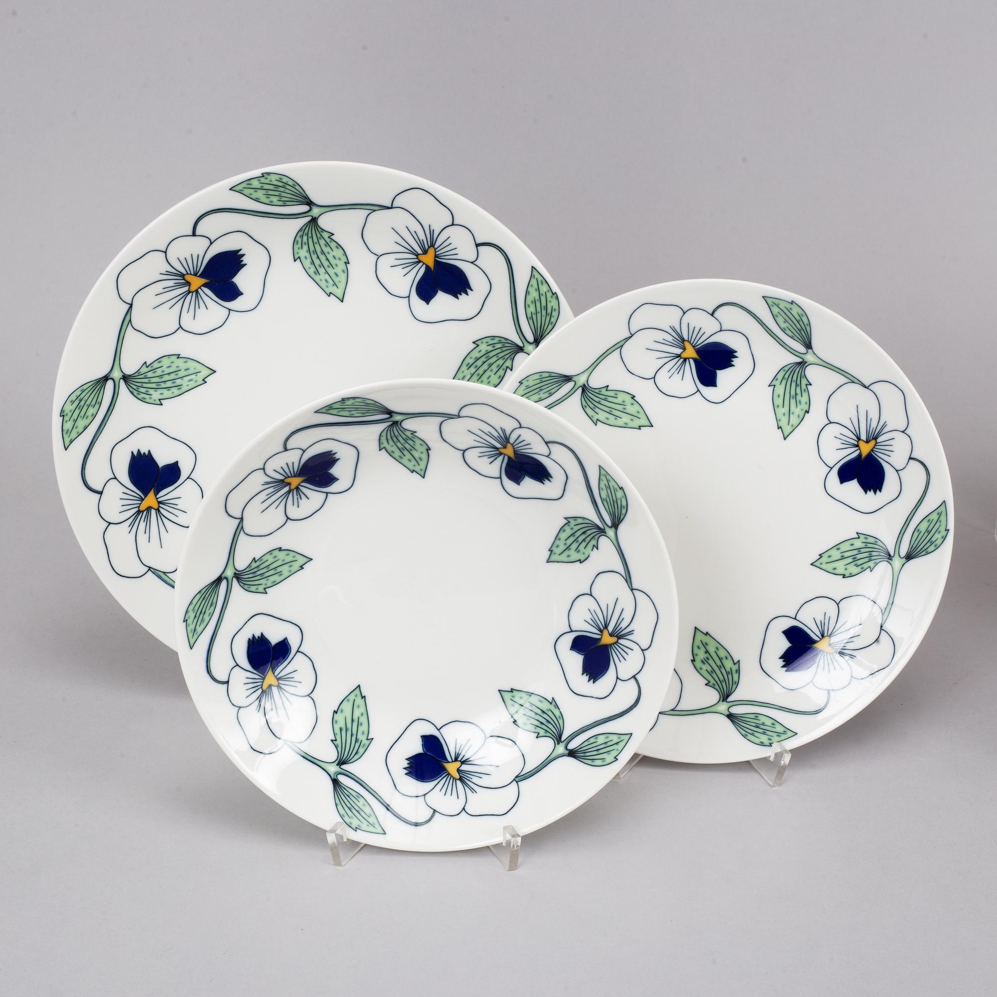 Sylvia Leuchovius, servis, 37 delar, porslin, "Sylvia", Rörstrand. 1976-1982.