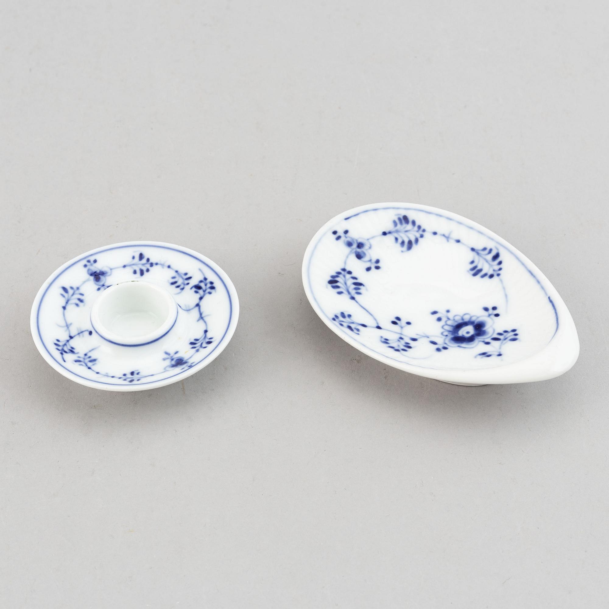 A mixed lot of Royal Copenhagen "Blue Fluted" porcelain 27 parts.