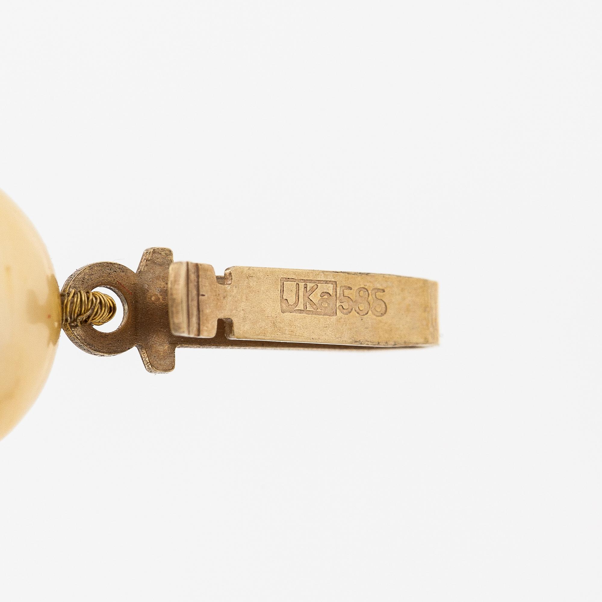 Pärlcollier och örhängen, odlade pärlor och 14K guld.