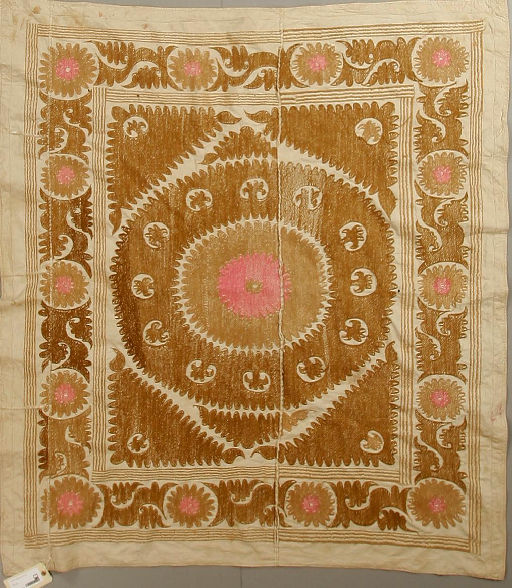 TEXTIL, Susani, silke 1920-30-tal. 152 x 134.