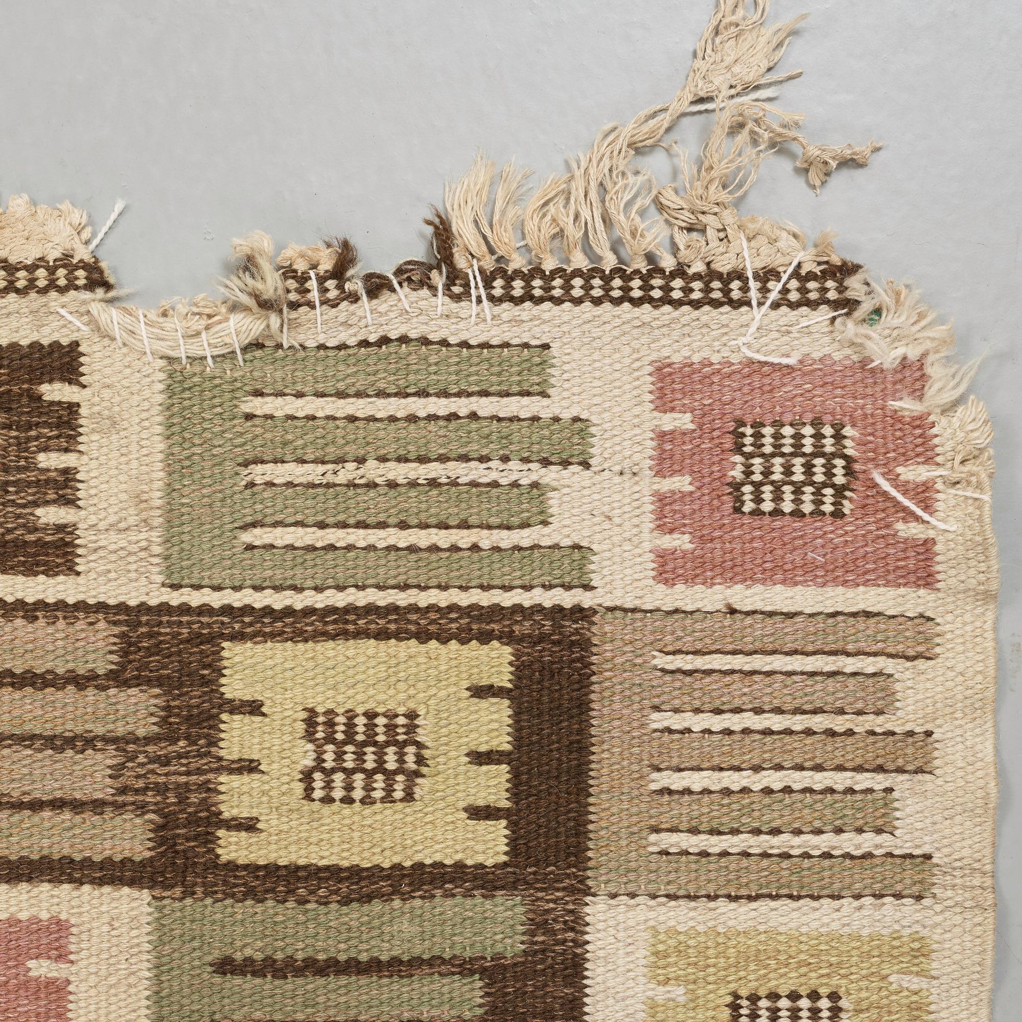 MATTA. "Nyponblomman". Rölakan. 297 x 202,5 cm. Signerad AB MMF.