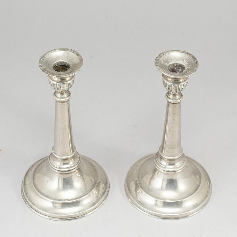 P Lindborg, ljusstakar, ett par, tenn, Kristianstad 1845.