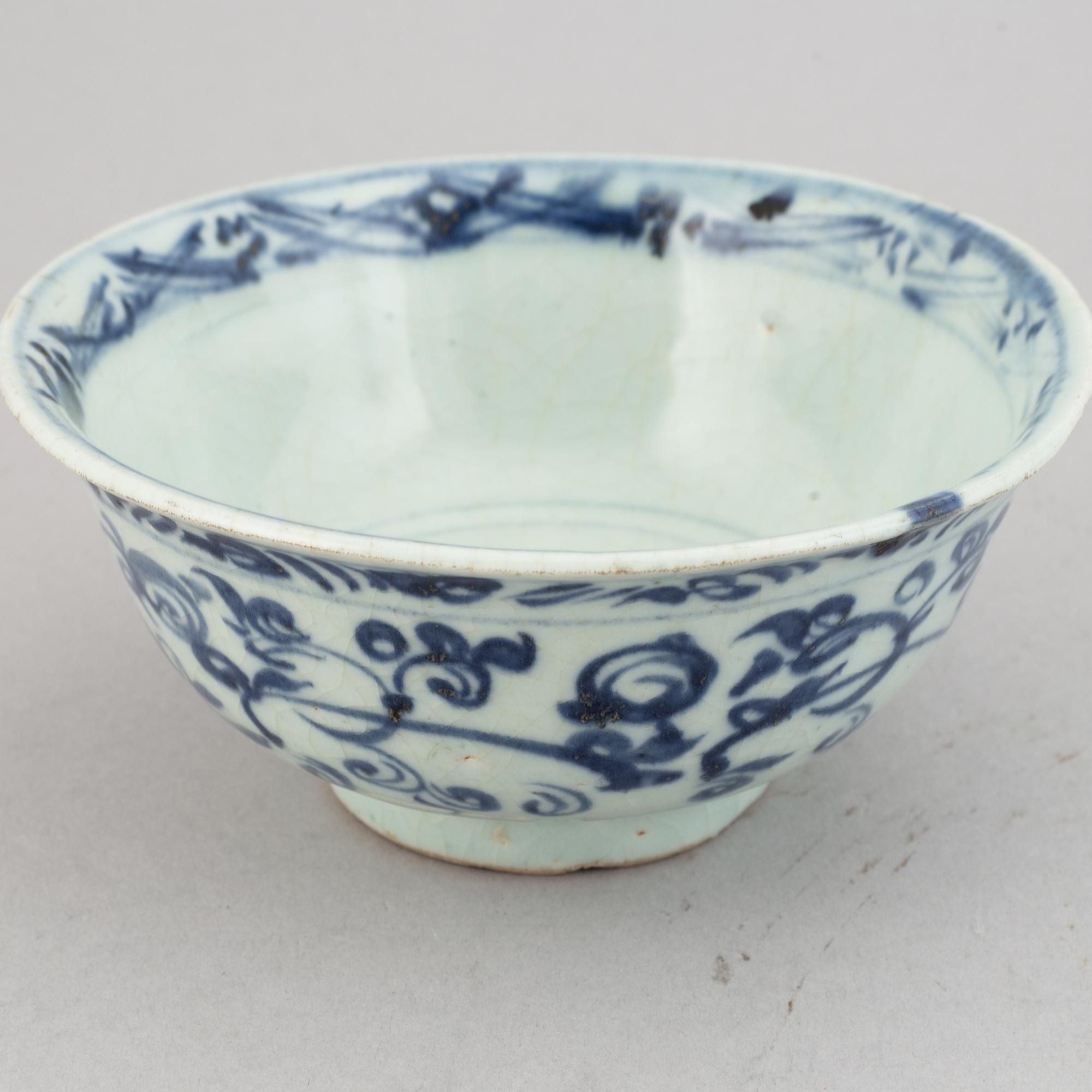 A group of four blue and white bowls, Ming dynasty (1368-1644).