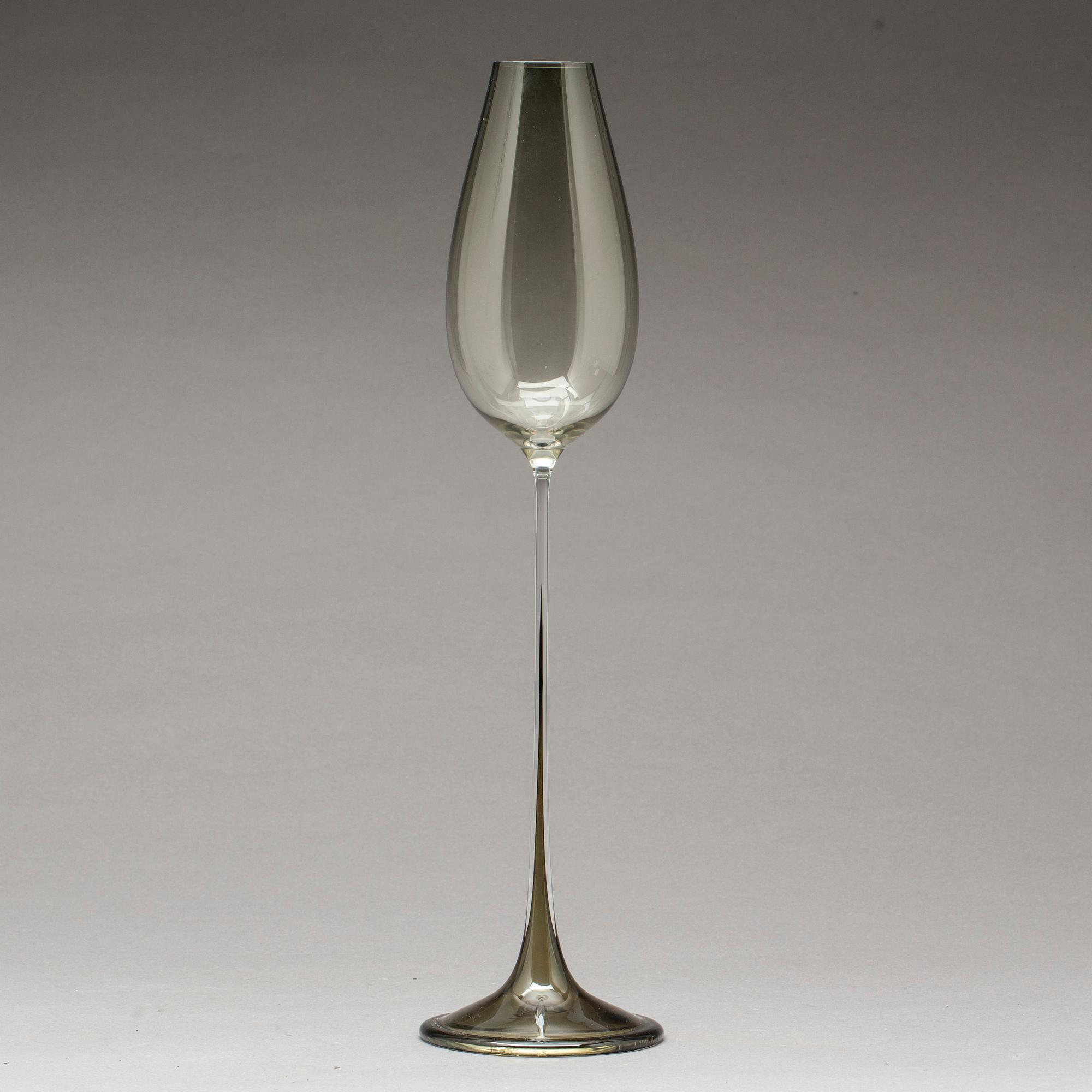 NILS LANDBERG, tulpanglas, signerat Orrefors expo Nu 312-57 Nils Landberg.