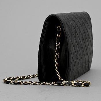 AXELREMSVÄSKA, Chanel.