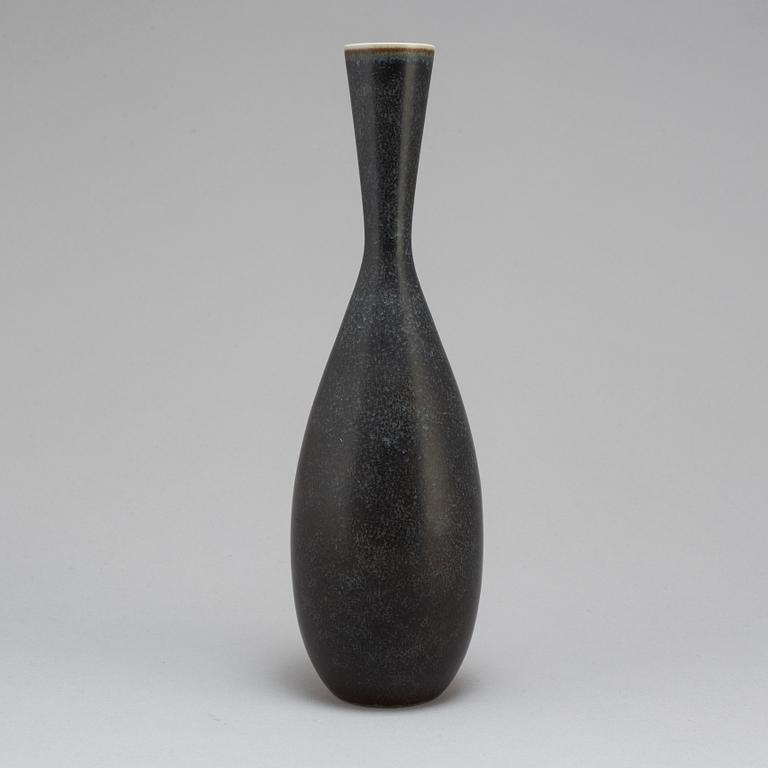 CARL-HARRY STÅLHANE, a unique stoneware vasae, Rörstrand 1955.