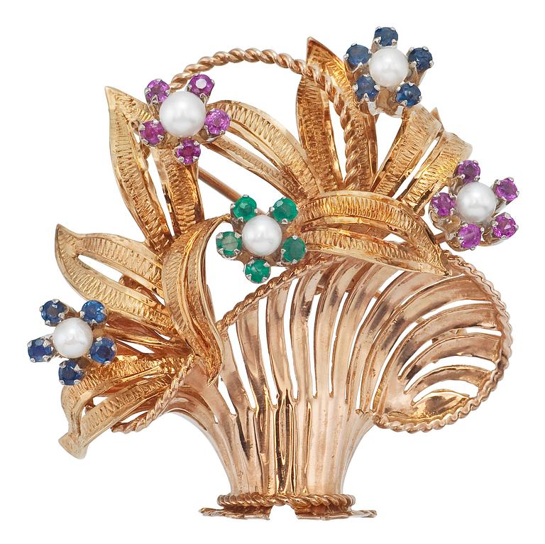 A GOLDEN BROOCH.