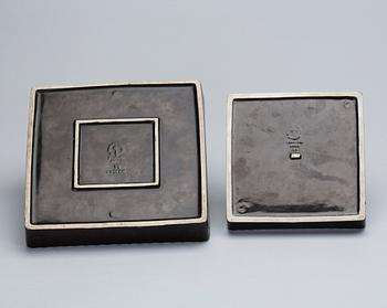 FAT, 2 st, "Domino", Stig Lindberg, Gustavsberg.