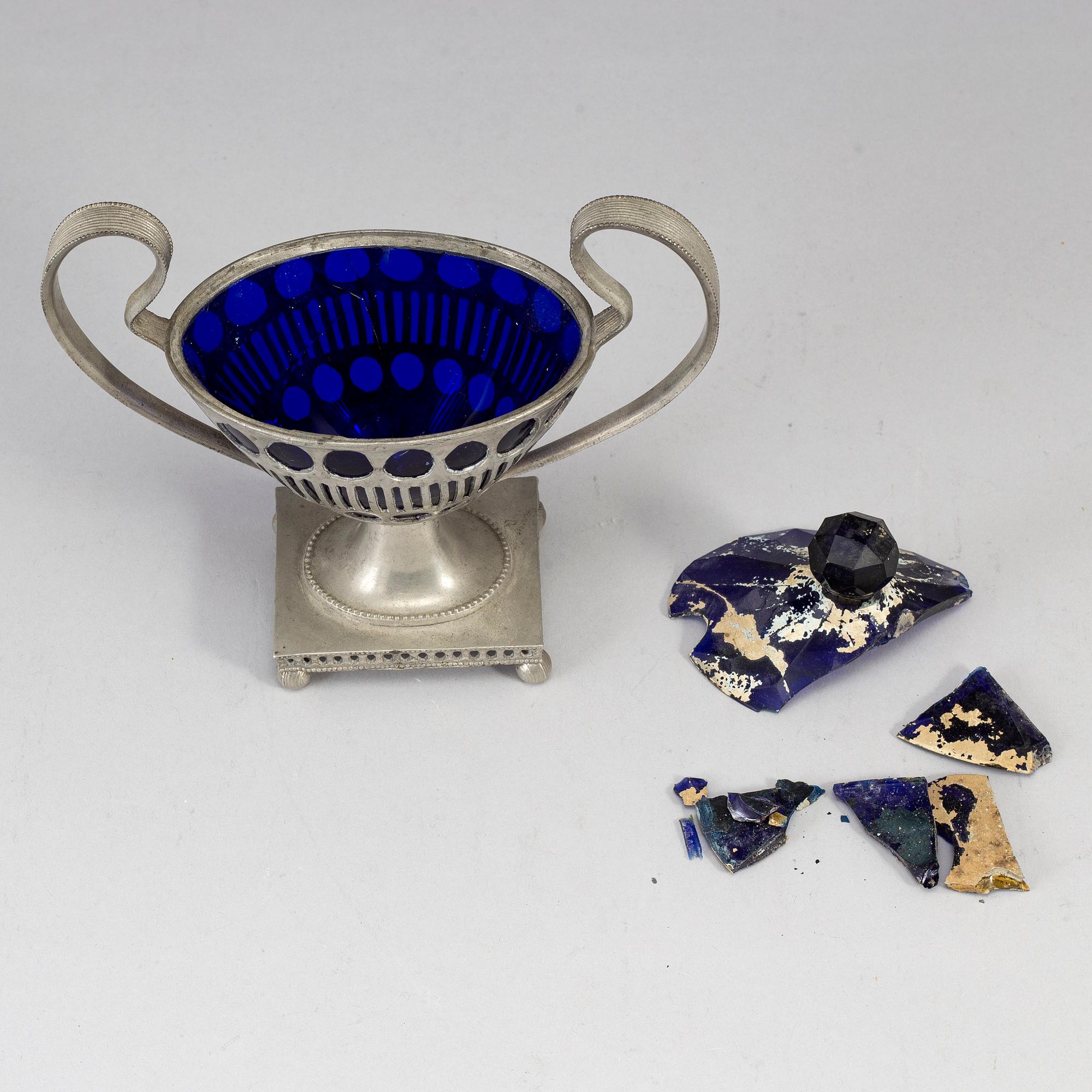 An early 19th Century pewter sugarbowl by Johan Wiklund Norrköping.