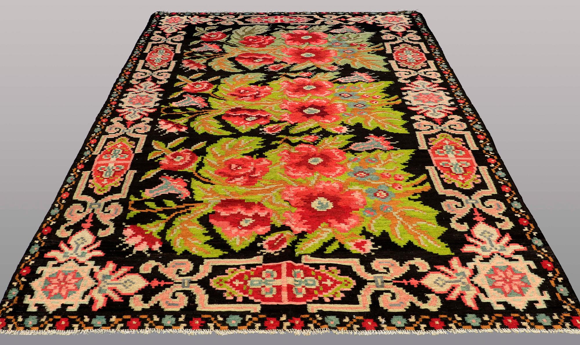 A CARPET, Kilim Besarabian, ca 350 x 203 cm.