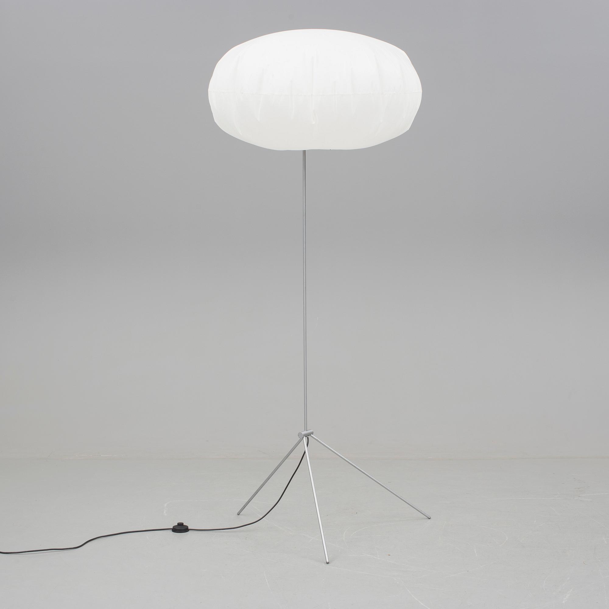 GOLVLAMPA, "Globlow", Snowcrash, design Vesa Hinkola, Markus Nevalainen, Rane Vaskivuori, formgiven 1996.