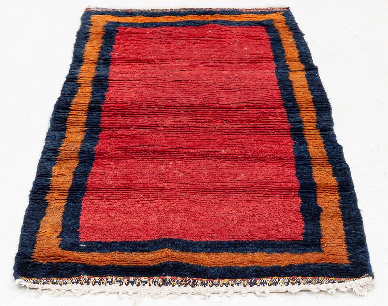 A semi-antique Keshan Bakhtiari rug, c 132 x 66 cm (as well as 4 cm flat weave at each end).