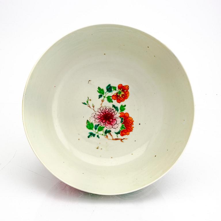 A bowl, company porcelain. Qing Dynasty, Qianlong (1736-95).