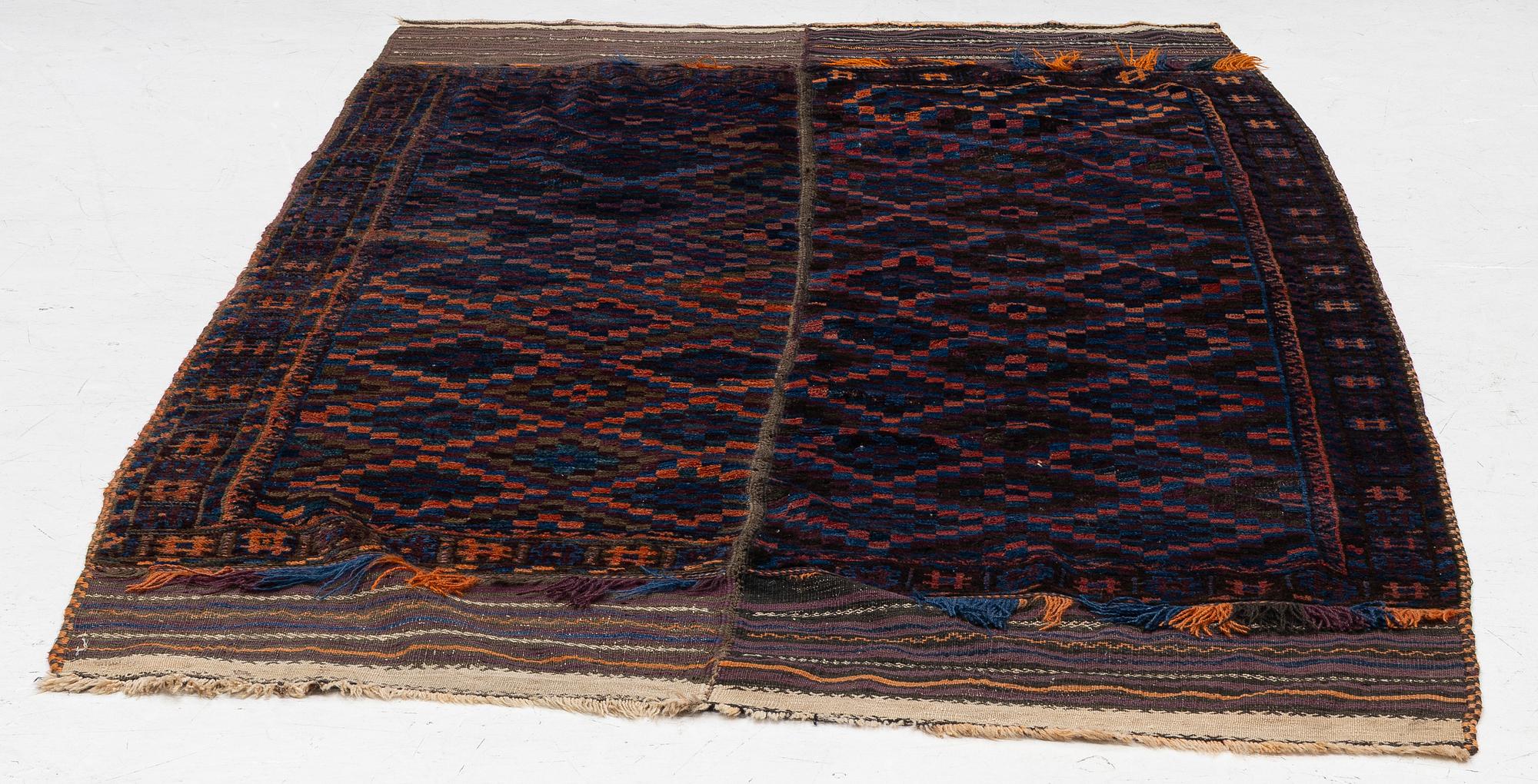 Matta, antik baluch ca 324 x 152 cm.