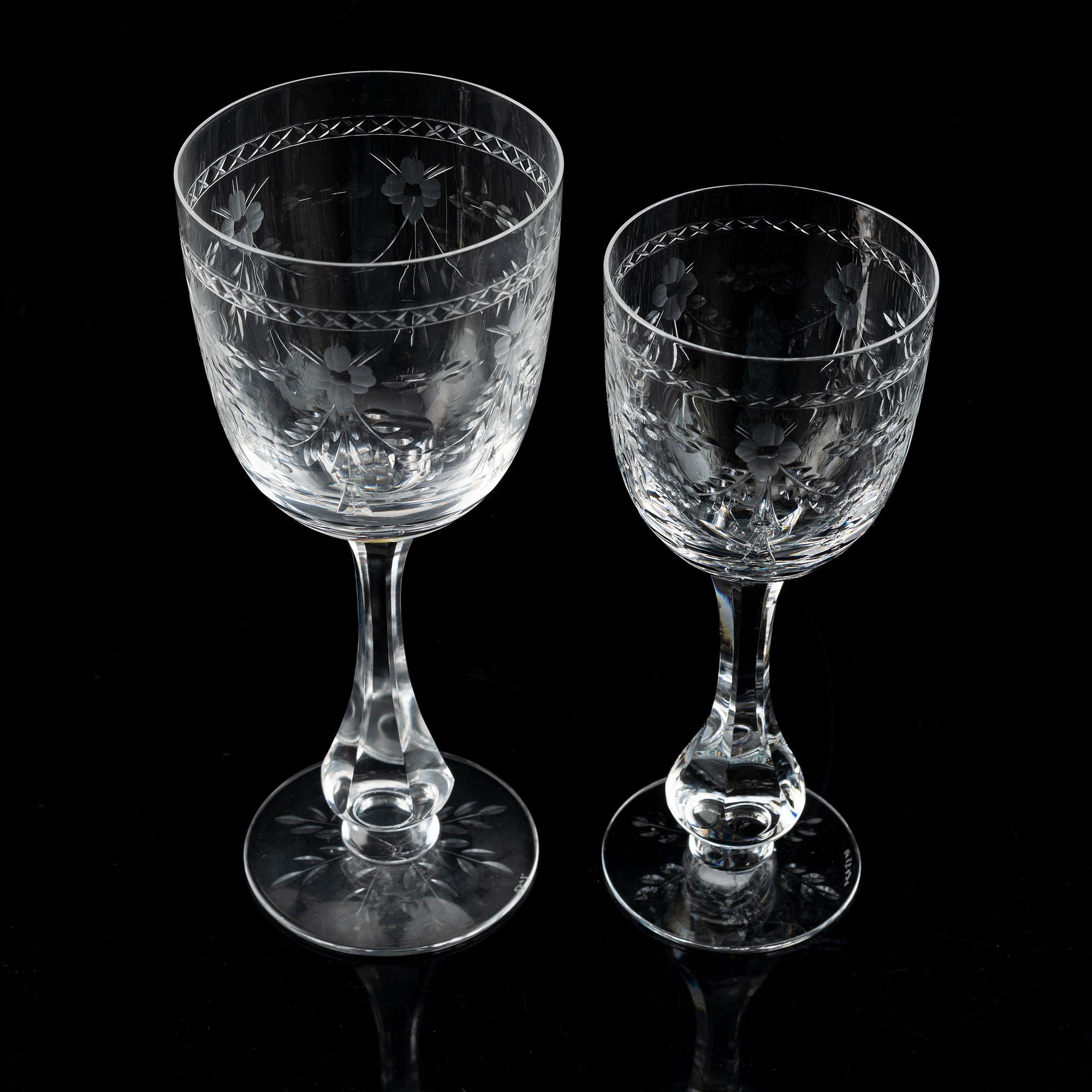 A crystal glass service, 44 parts, 20th century.