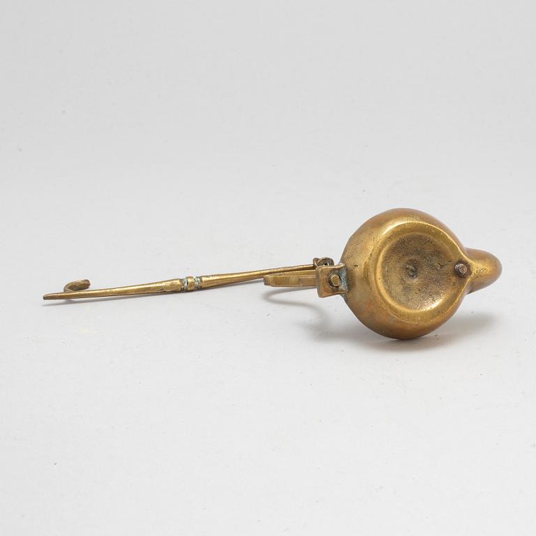OLJELAMPA, brons, 1700-tal.