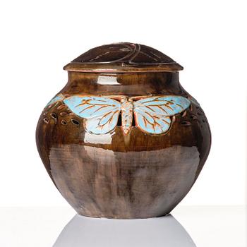 Hilma Persson-Hjelm, a glazed earthenware art nouveau lidded tureen with a plate, executed i her studio, Arvika 1919. No 8812,  plate 1699.
