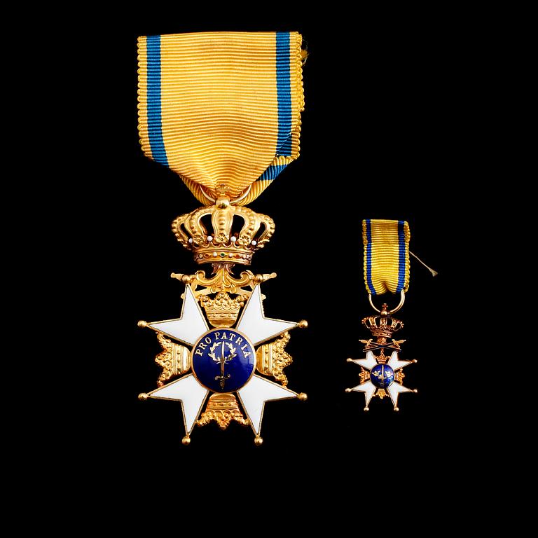 ORDENSTECKEN SAMT MINIATYR, 18 k guld, Pro Patria, 1961. Vikt ca 19 gram.