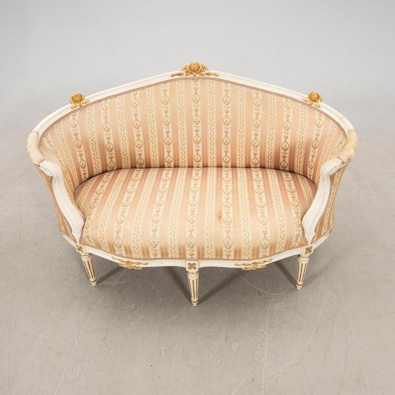 Sofa, known as "Badkarssoffa", in Gustavian style, early 20th century.