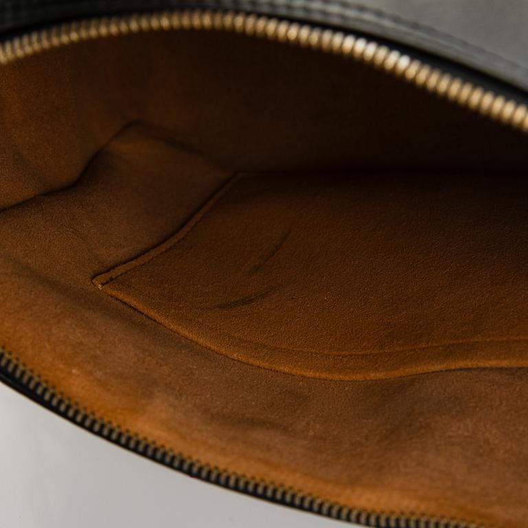 Louis Vuitton, a 'Tuileries' bag.