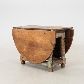 Drop-leaf table Baroque late 18th century/19th century.