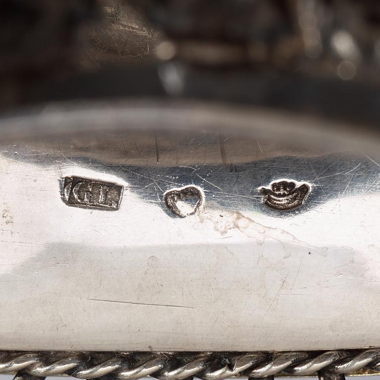 A Finnish 19th century silver bead-basket, marks of  Gustaf Lindroos, Helsingfors (verksam 1827-1839 (-40)).