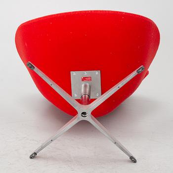 Arne Jacobsen, Fåtölj, "Svanen", Fritz Hansen, Danmark, 2000-tal.