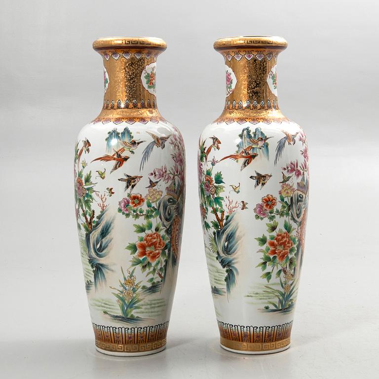 Floor vases, 1 pair, China, 19th/20th century.