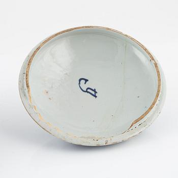A faiance tureen s.k. kallskålskål, 18th Century.