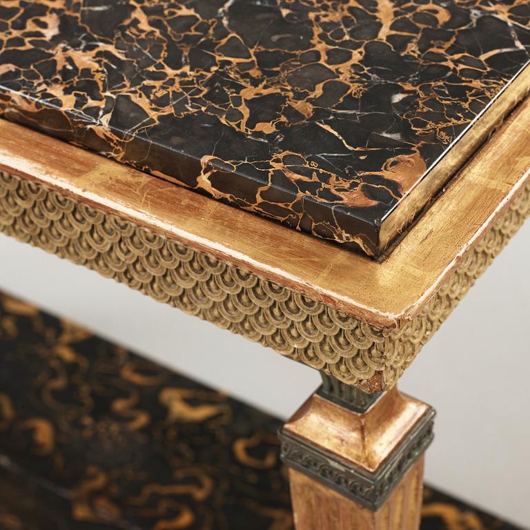 KONSOLBORD. Sengustaviansk, omkring år 1800.
