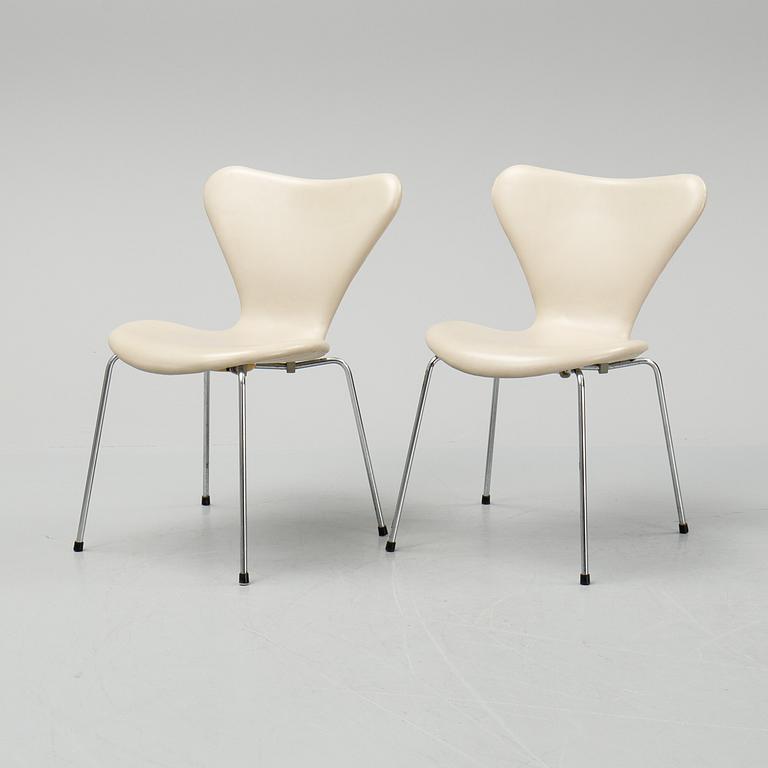 Arne Jacobsen, stolar, 6 st, "Sjuan", Fritz Hansen, Danmark.