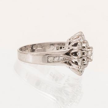 An 18K white gold ring/cocktail ring with round brilliant-cut diamonds, Petterssons Eftr Juvelerar Ab Joh Stockholm 1945.