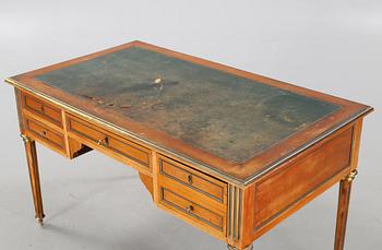 A writing desk, made around year 1900.