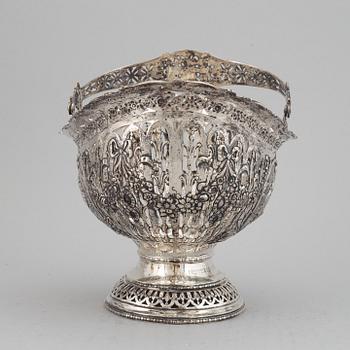 A German late 19th/early 20th century silver bread basket.