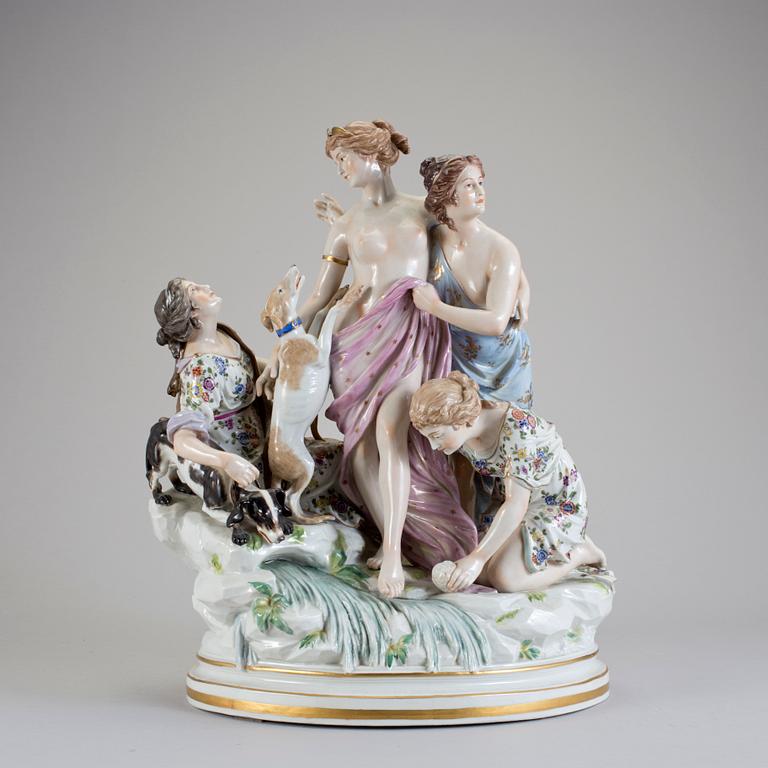 FIGURGRUPP, porslin, 1900-talets första hälft.