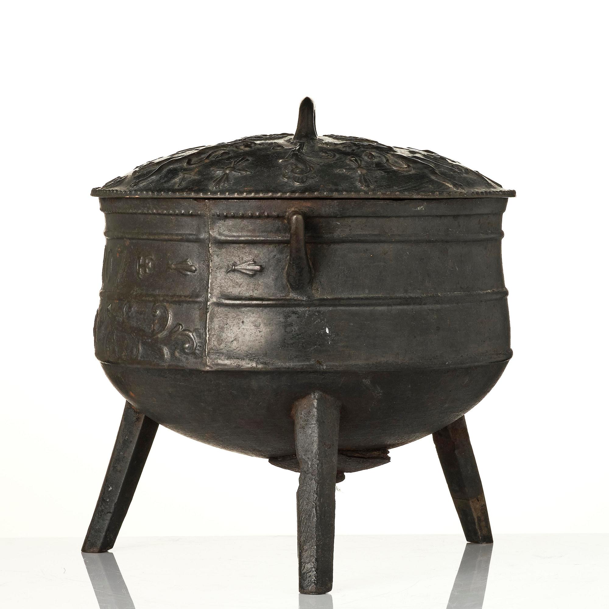 Bröllopsgryta, Hellefors styckebruk, daterad 1807.