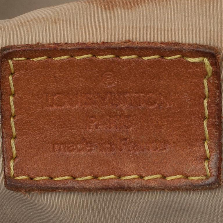 VÄSKA, "Geant Messenger Bag", Louis vuitton.