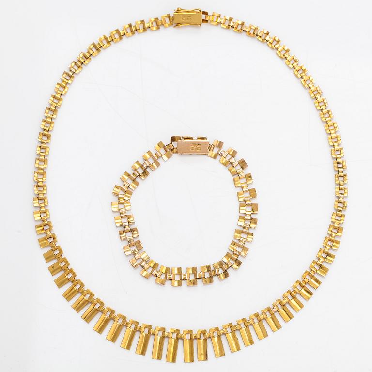 A necklace and a bracelet made of 14K gold. Westerback, Helsinki 1972.
