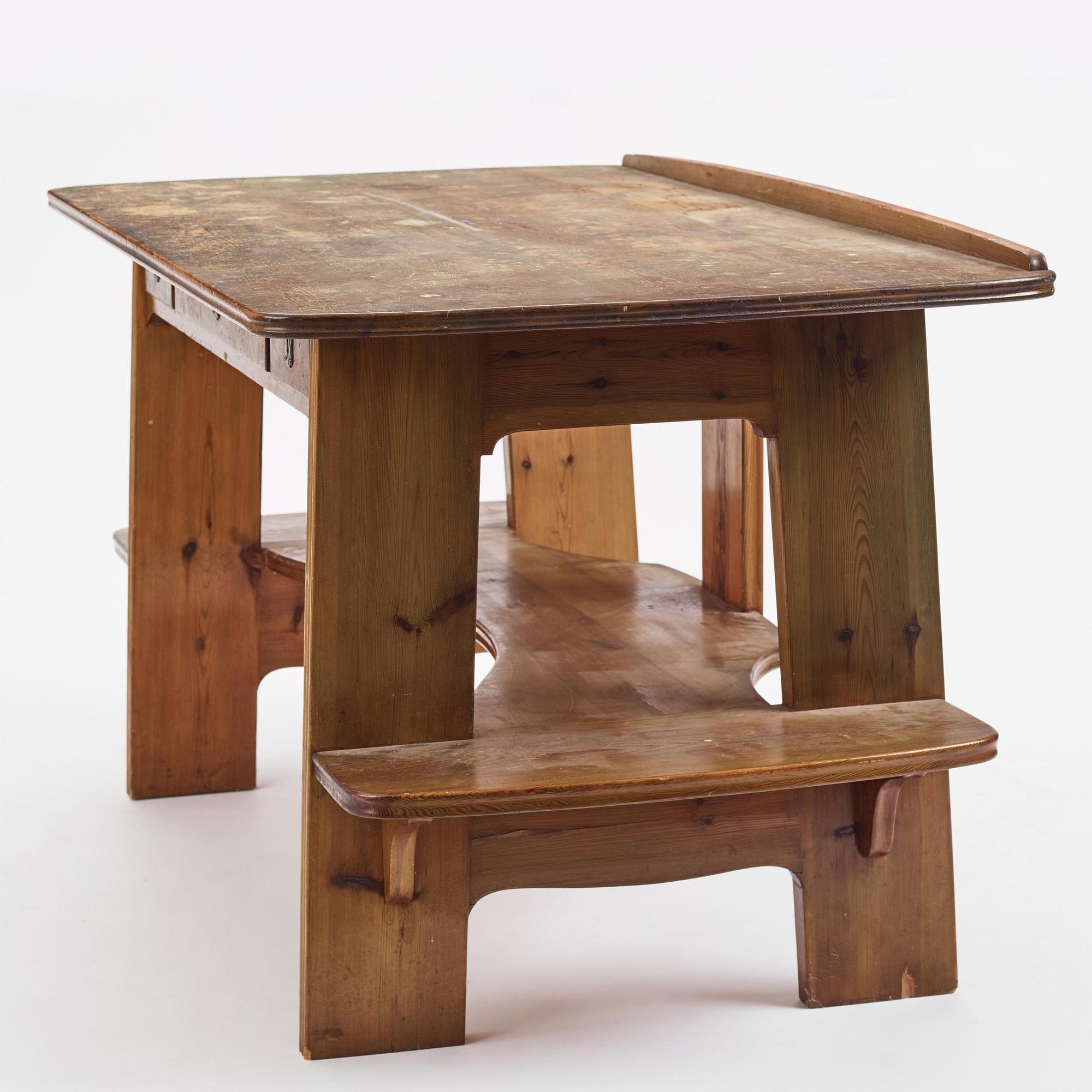 Carl Westman, skrivbord, betsad furu, Sverige, ca 1910.