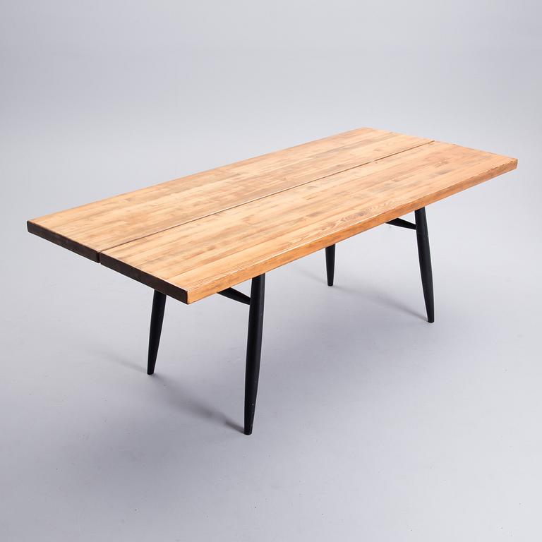 ILMARI TAPIOVAARA, PÖYTÄ, "Pirkka" Laukaan Puu.