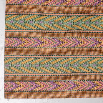 A textile, Missoni, ca 239 x 189 cm.