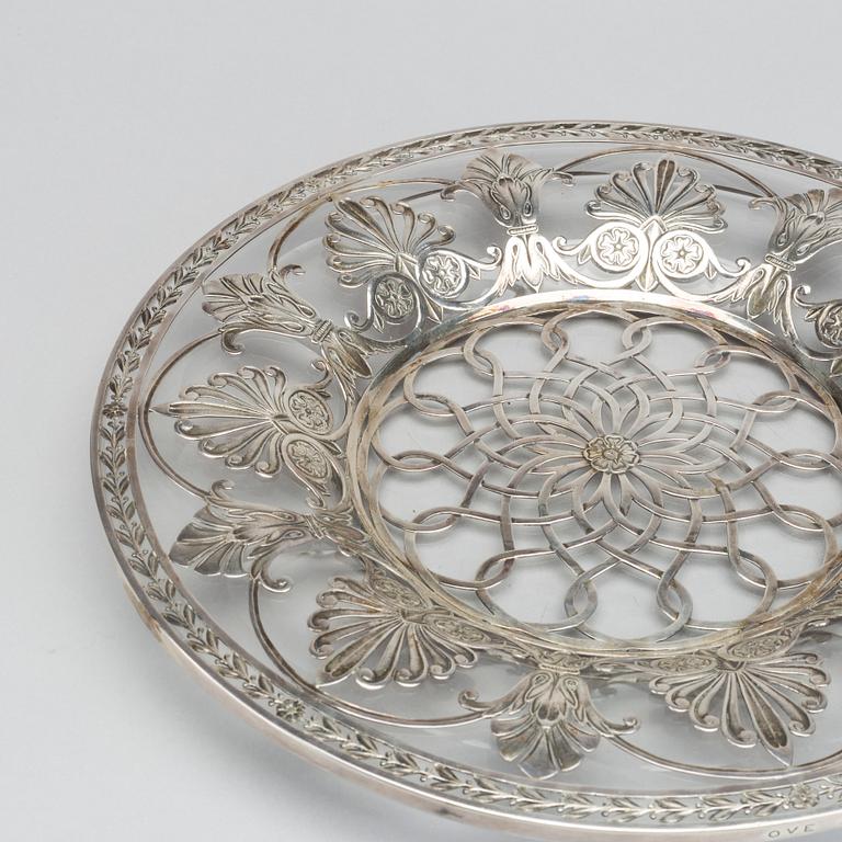 A Swedish 20th century silver and glass dish mark of WA Bohlin Stockholm 1920 diam ca 30,5 cm.
