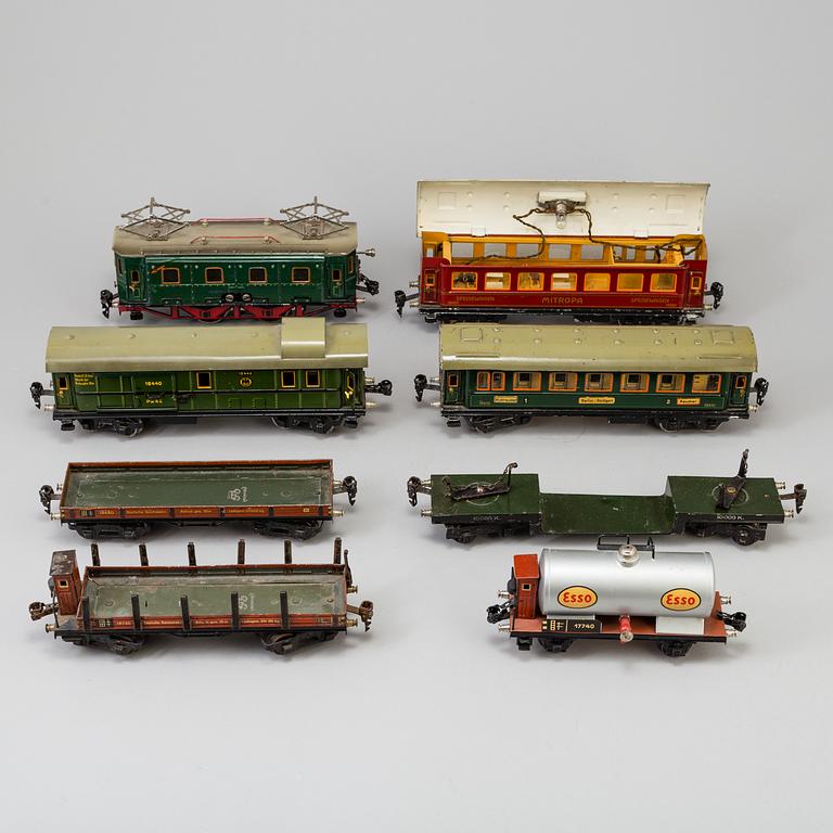 a set of 8 Märklin parts 1930's.