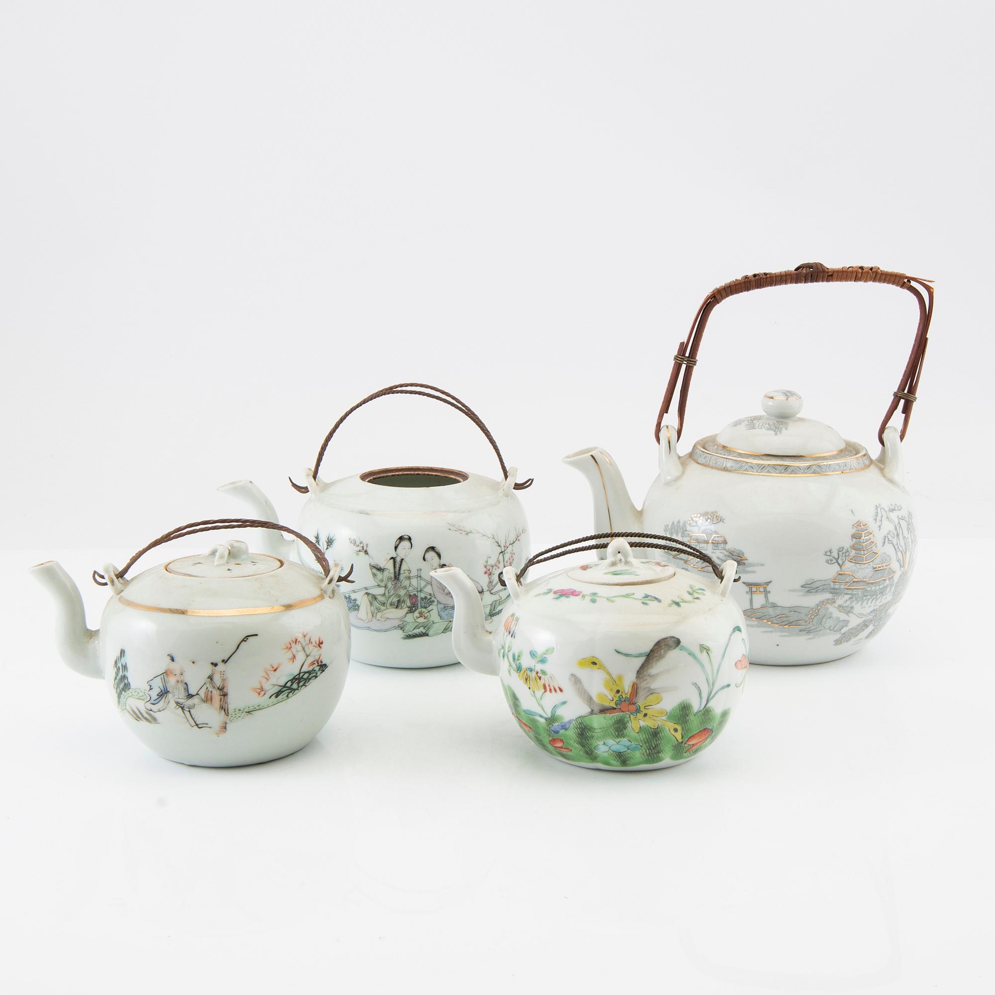 A set of four Chinese tea pots, 20th century.