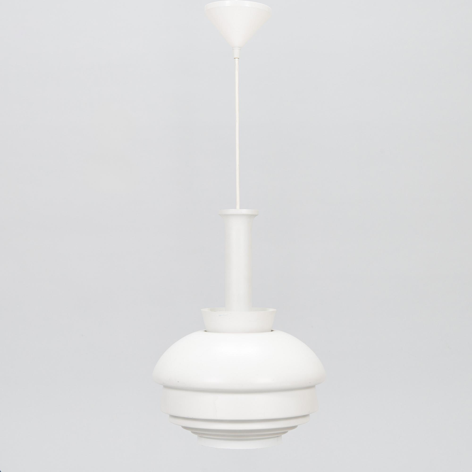 Alvar Aalto, kattovalaisin, malli "A335A", Valaisinpaja.
