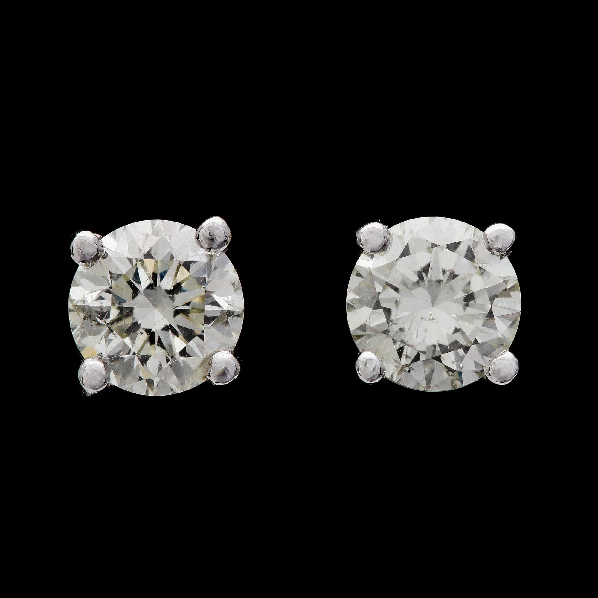 EARSTUDS, brilliant cut diamonds, tot. 1.05 cts.