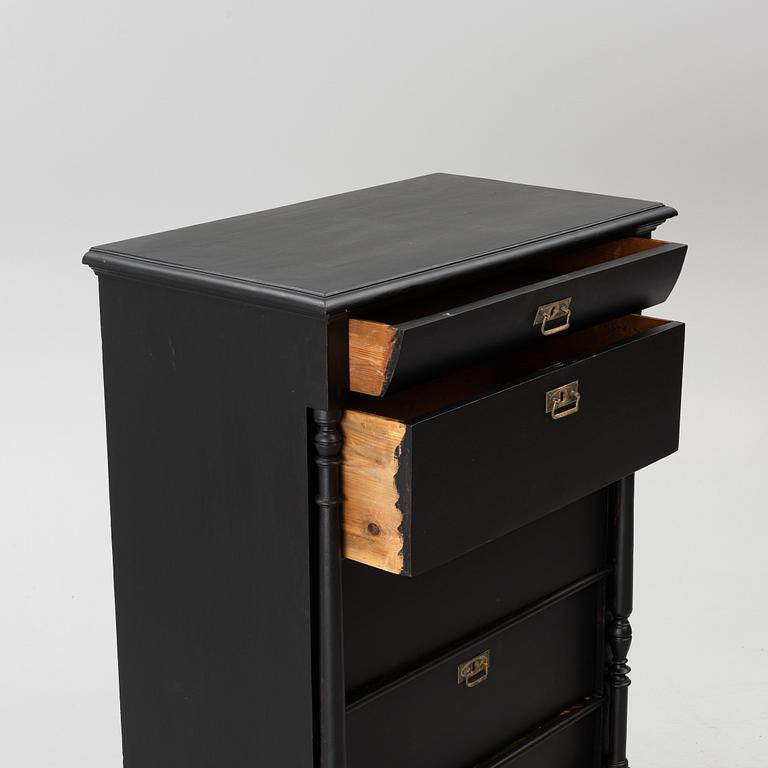 Chest of drawers, circa 1900.