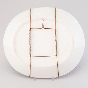 BIRGER KAIPIAINEN, A stoneware dish signed Kaipiainen, Arabia.