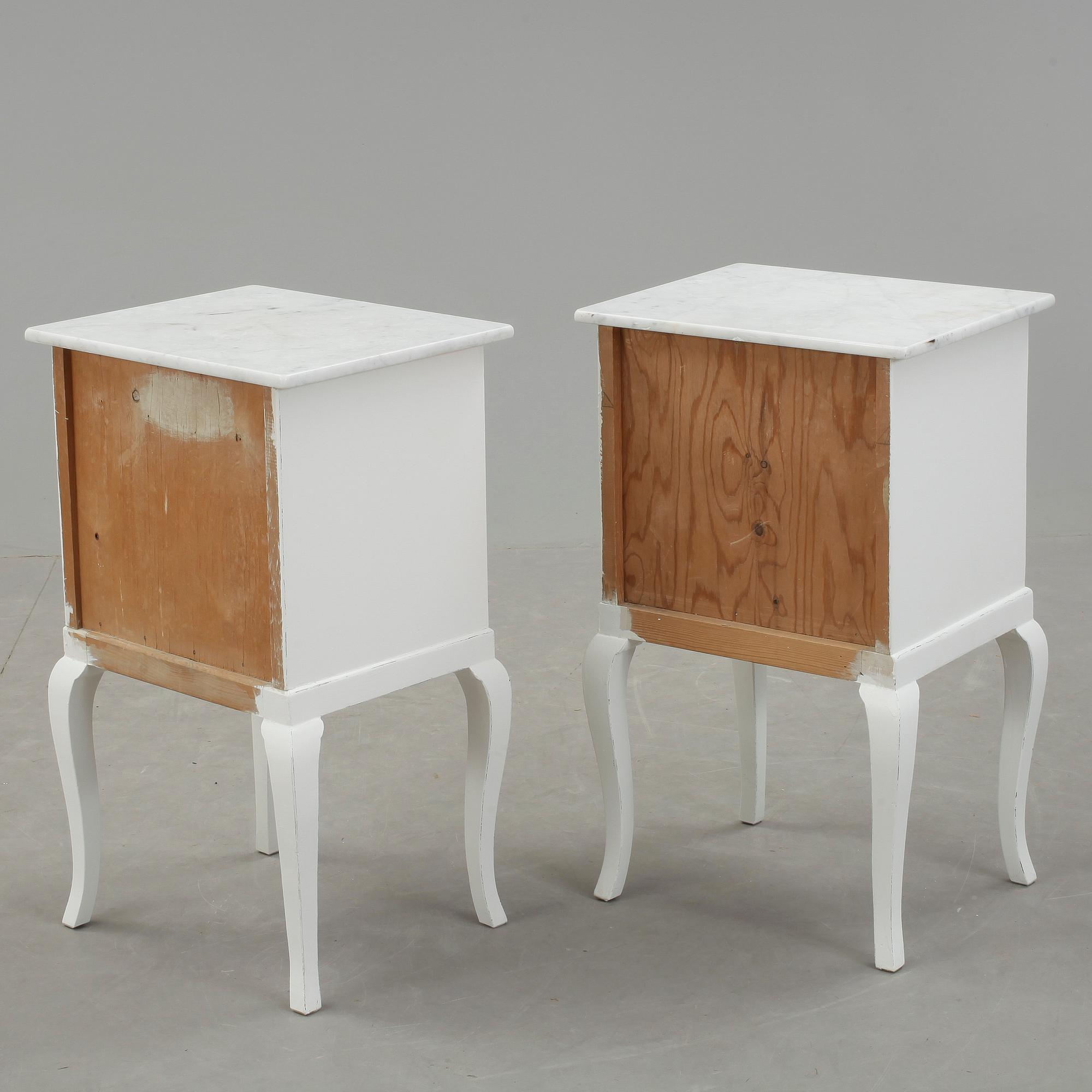 SÄNGBORD, ett par, 1920/30-tal.